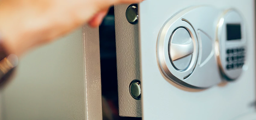 Fingerprint Safe Openers in Beverly Hills, CA
